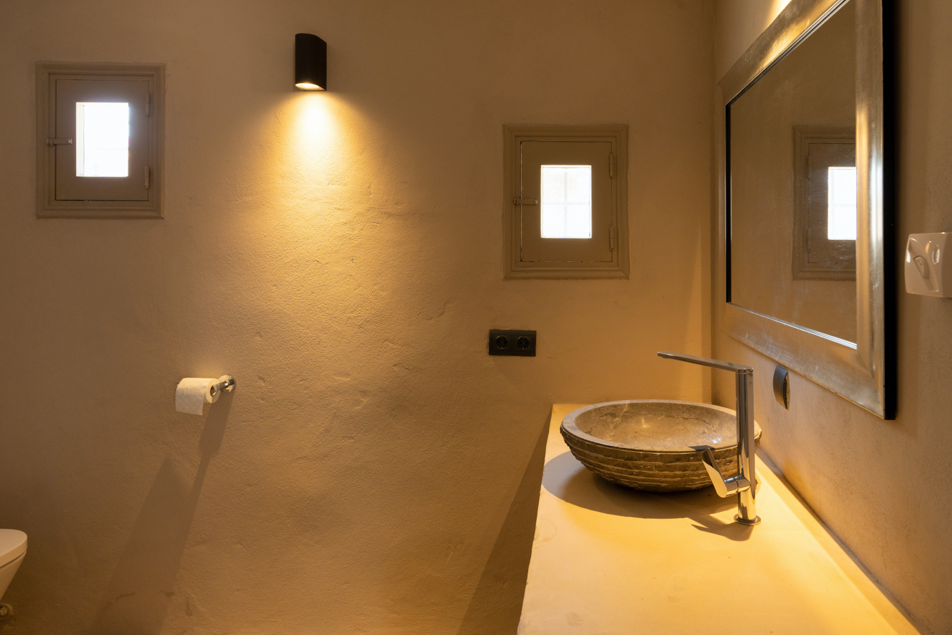 Resa estates Ibiza finca te koop st Rafael sea view sale bathroom .jpg